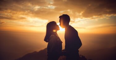 Red Flags In The Love-Bombing Phase